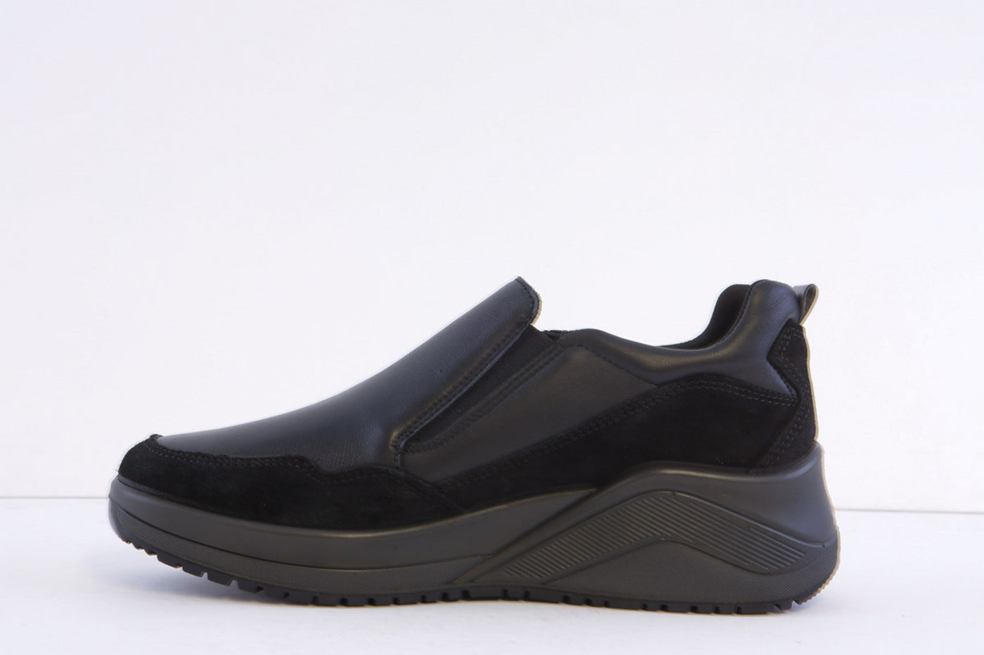 IGI & CO - 8654300 SLIP-ON WEDGE SHOE - BLACK