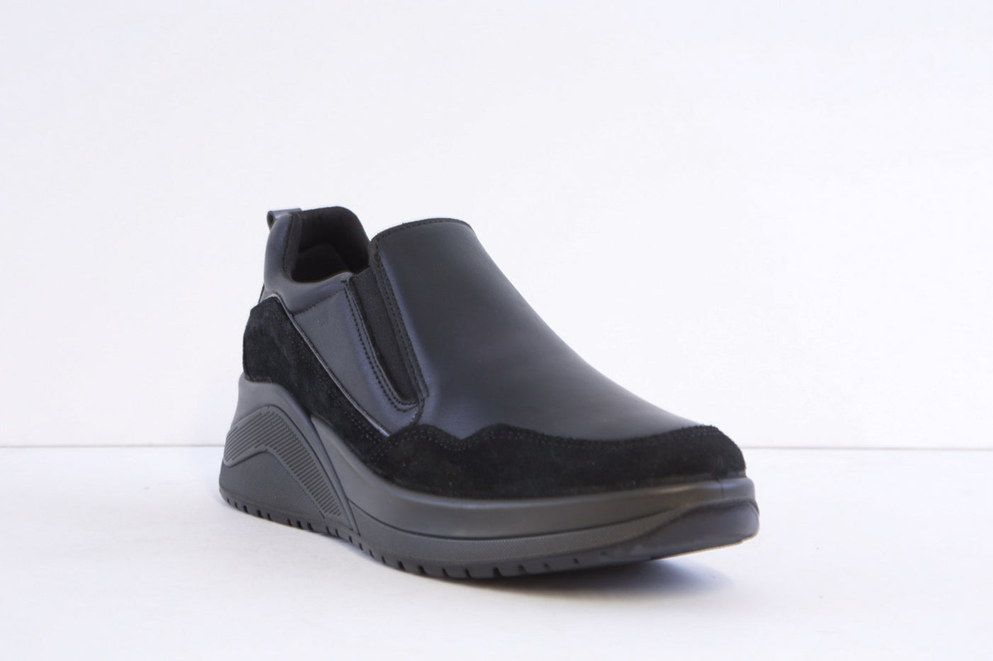 IGI & CO - 8654300 SLIP-ON WEDGE SHOE - BLACK