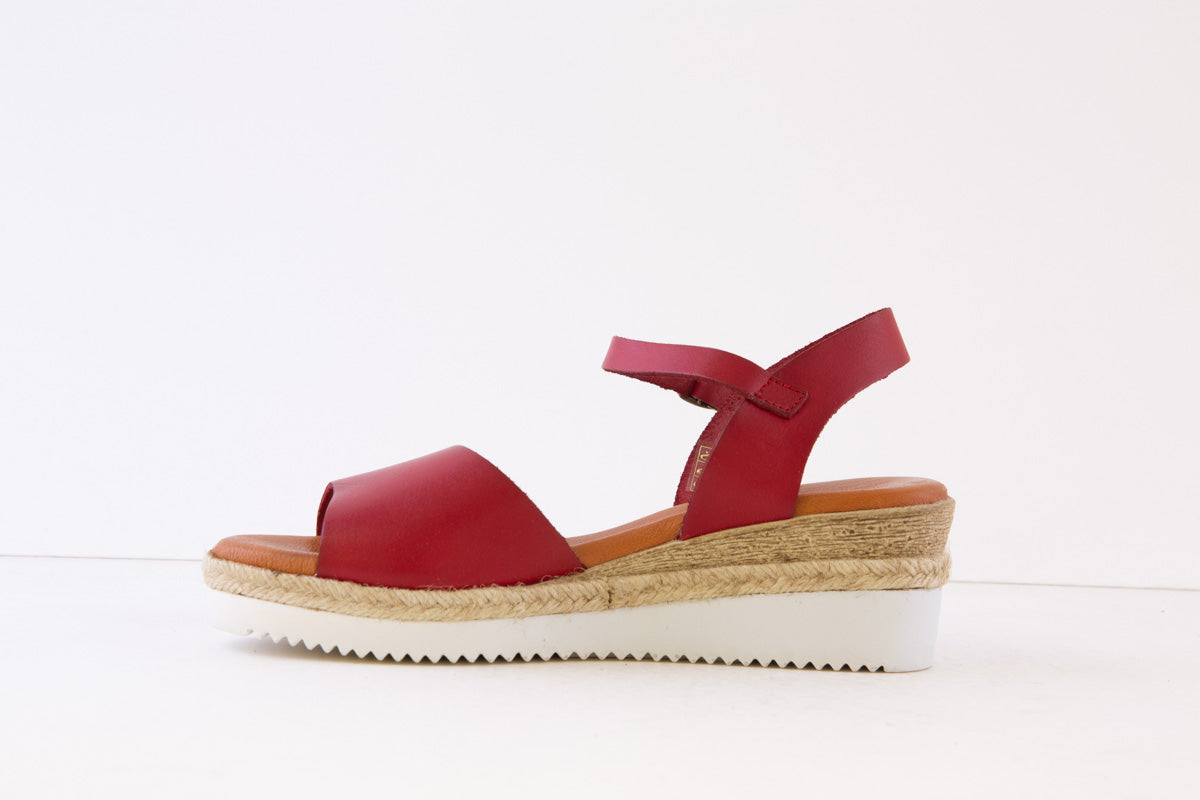 BERTUCHI - 22U238 LOW WEDGE SANDAL - RED
