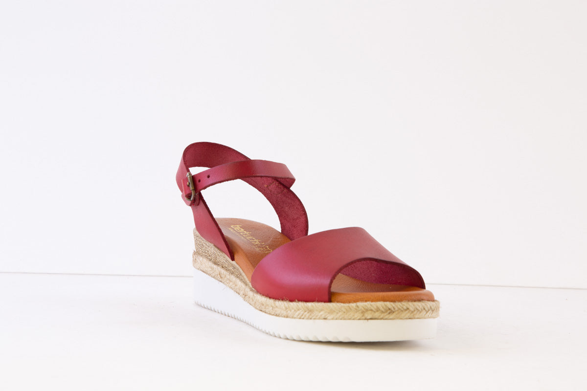 BERTUCHI - 22U238 LOW WEDGE SANDAL - RED