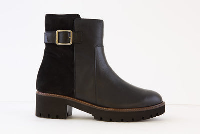 CALLAGHAN - 13446 FLAT ANKLE BOOT WITH BUCKLE DETAIL - BLACK