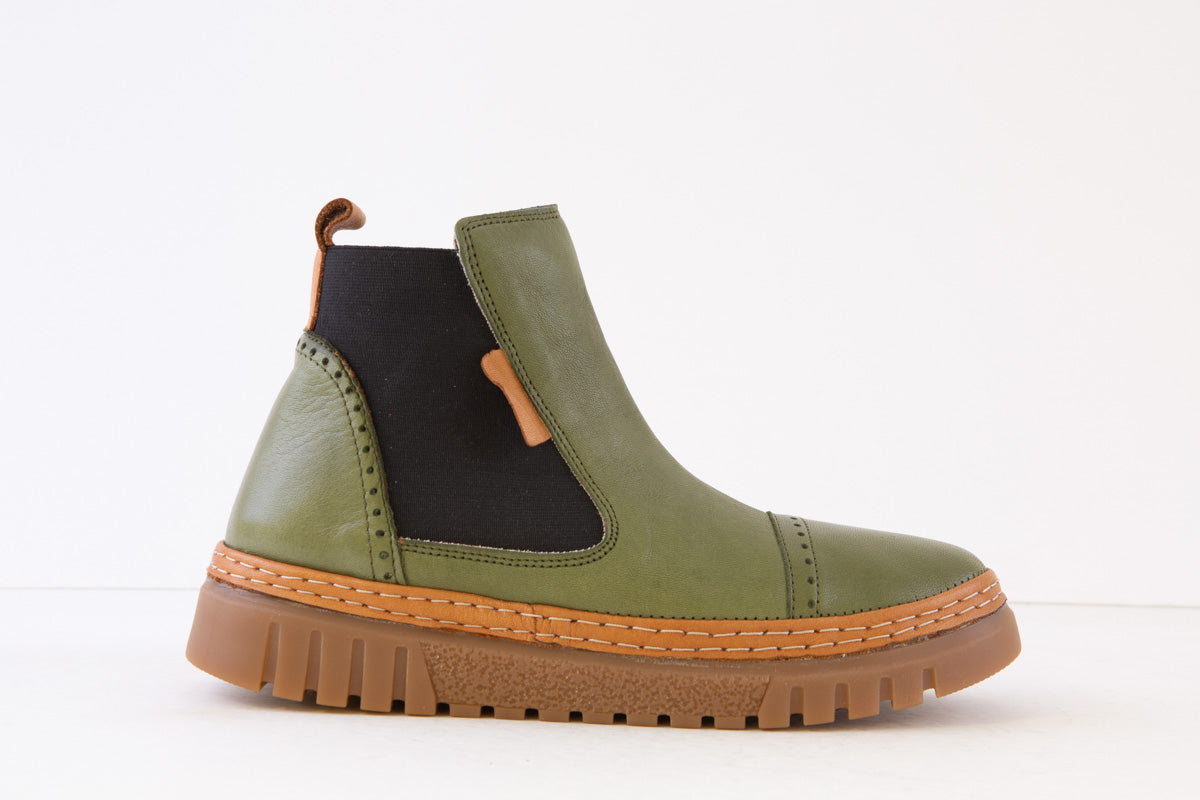 PALMIYA - V704 FLAT GUSSET ANKLE BOOT - GREEN LEATHER