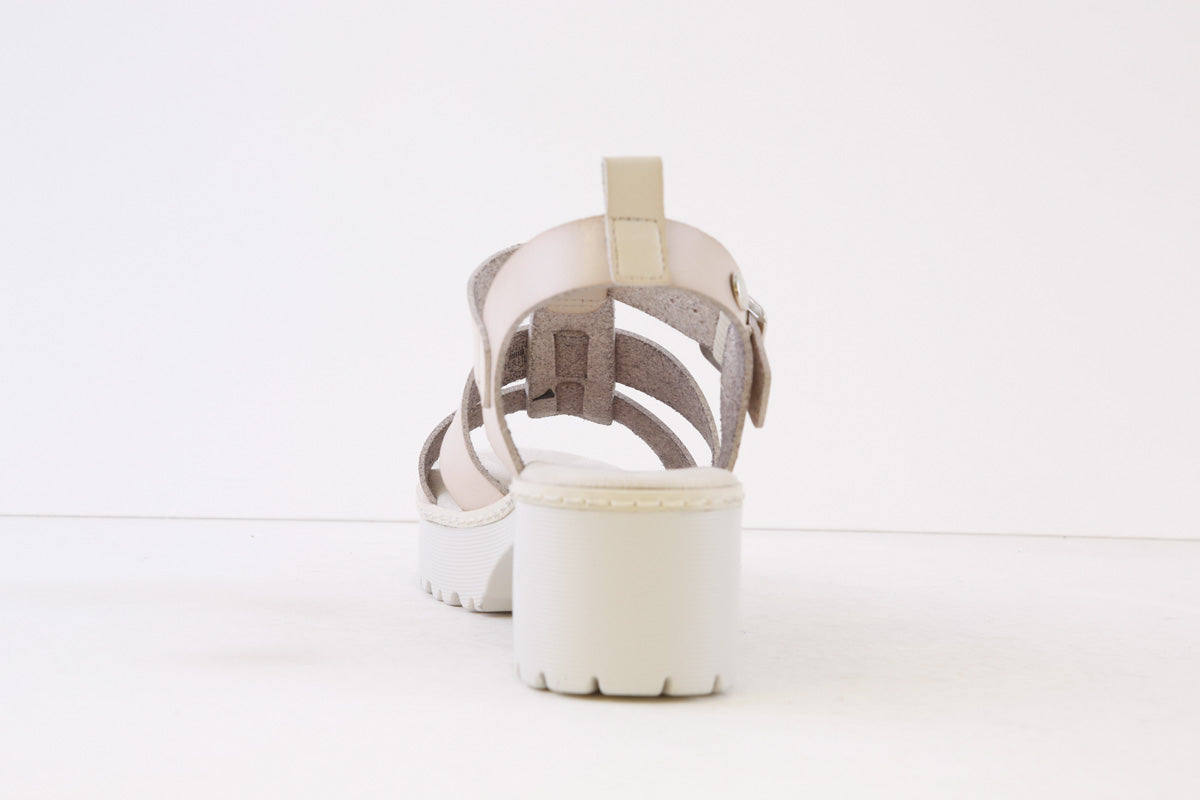 REFRESH - 171941 LOW BLOCK HEEL SANDAL - CREAM