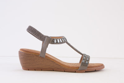 LUNAR - JLH492 MACIE-LOW WEDGE SANDAL - PEWTER