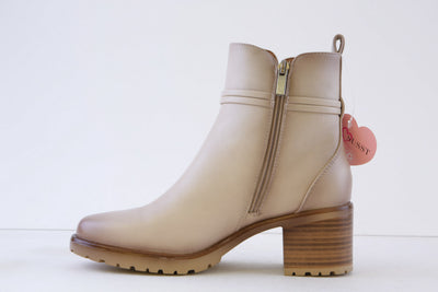 SUSST - GEORGIA24 STRAP & RING TRIM ANKLE BOOT - BEIGE