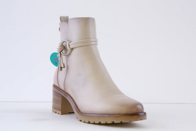 SUSST - GEORGIA24 STRAP & RING TRIM ANKLE BOOT - BEIGE