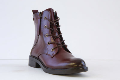 SUSST - TOBY23 LOW HEEL LACED ANKLE BOOT - WINE