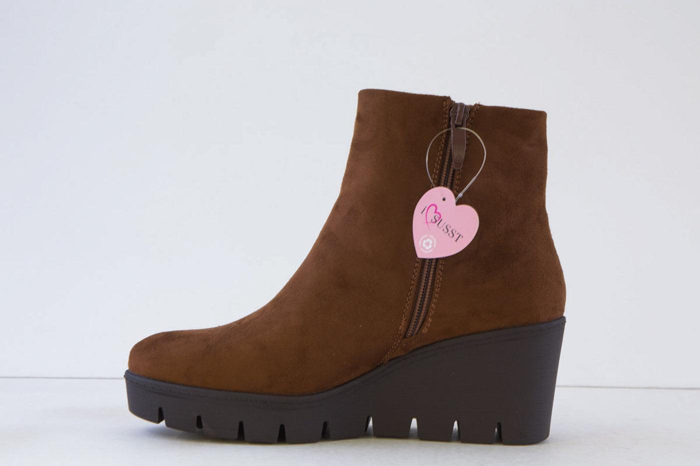 SUSST - BUDDY24 HIGH WEDGE ZIP ANKLE BOOT - TAN SUEDE