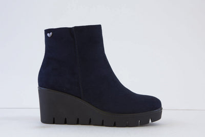 SUSST - BUDDY24 HIGH WEDGE ZIP ANKLE BOOT - NAVY SUEDE