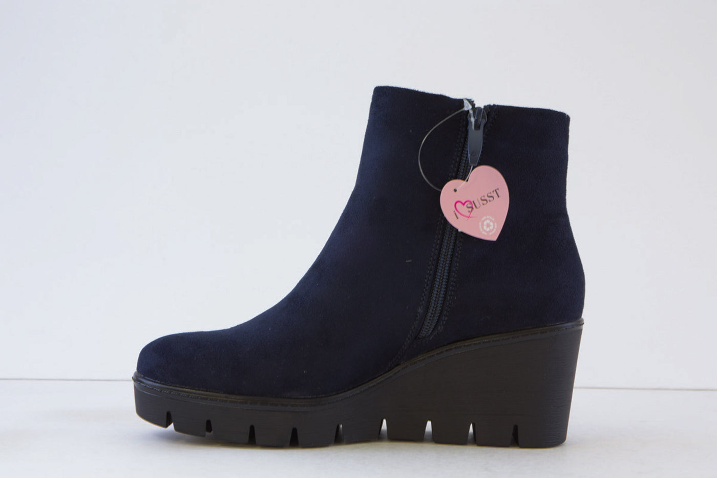 SUSST - BUDDY24 HIGH WEDGE ZIP ANKLE BOOT - NAVY SUEDE