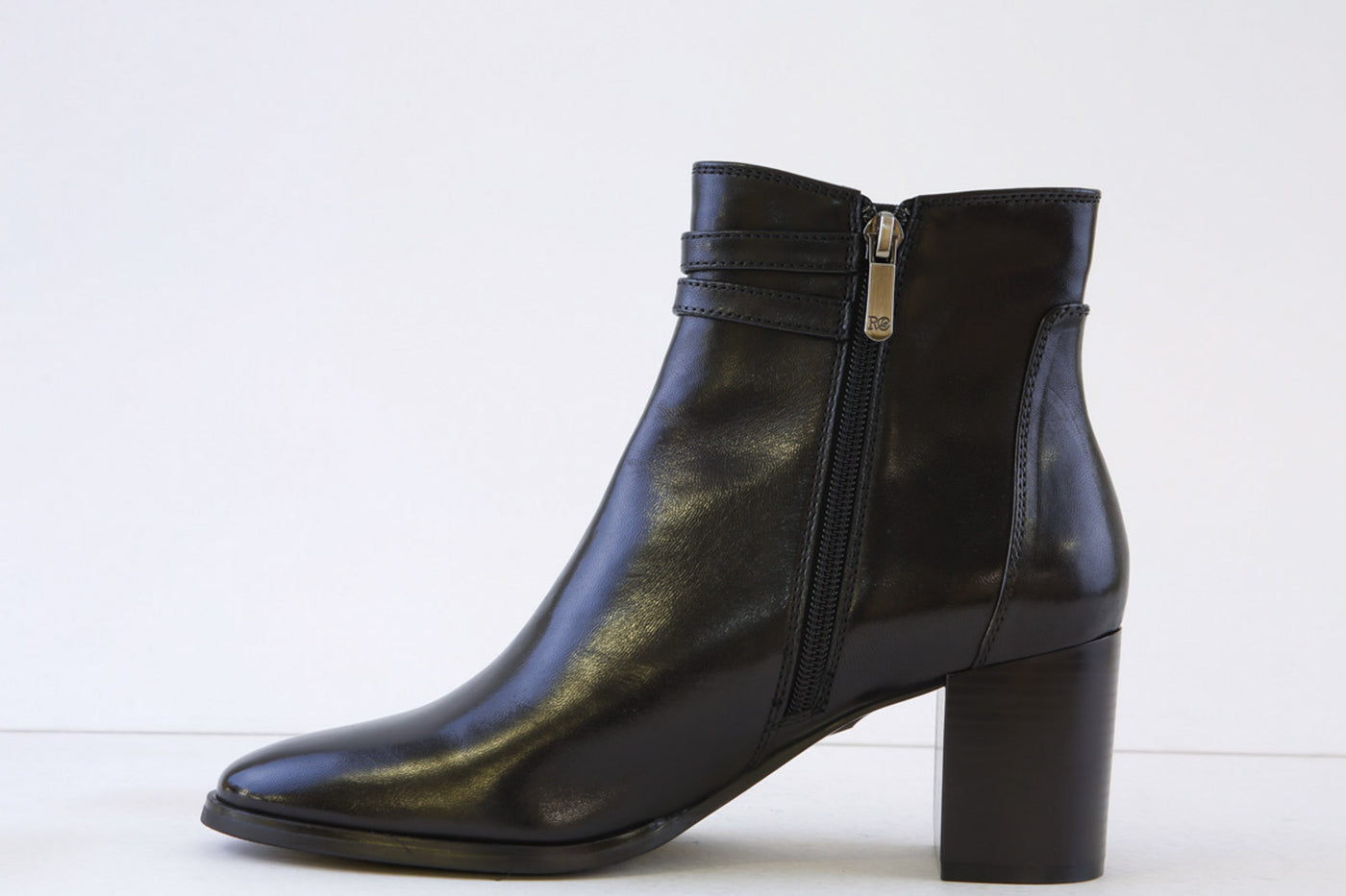 REGARDE LE CIEL - JOAN-13 MEDIUM BLOCK HEEL ZIP ANKLE BOOT - BLACK