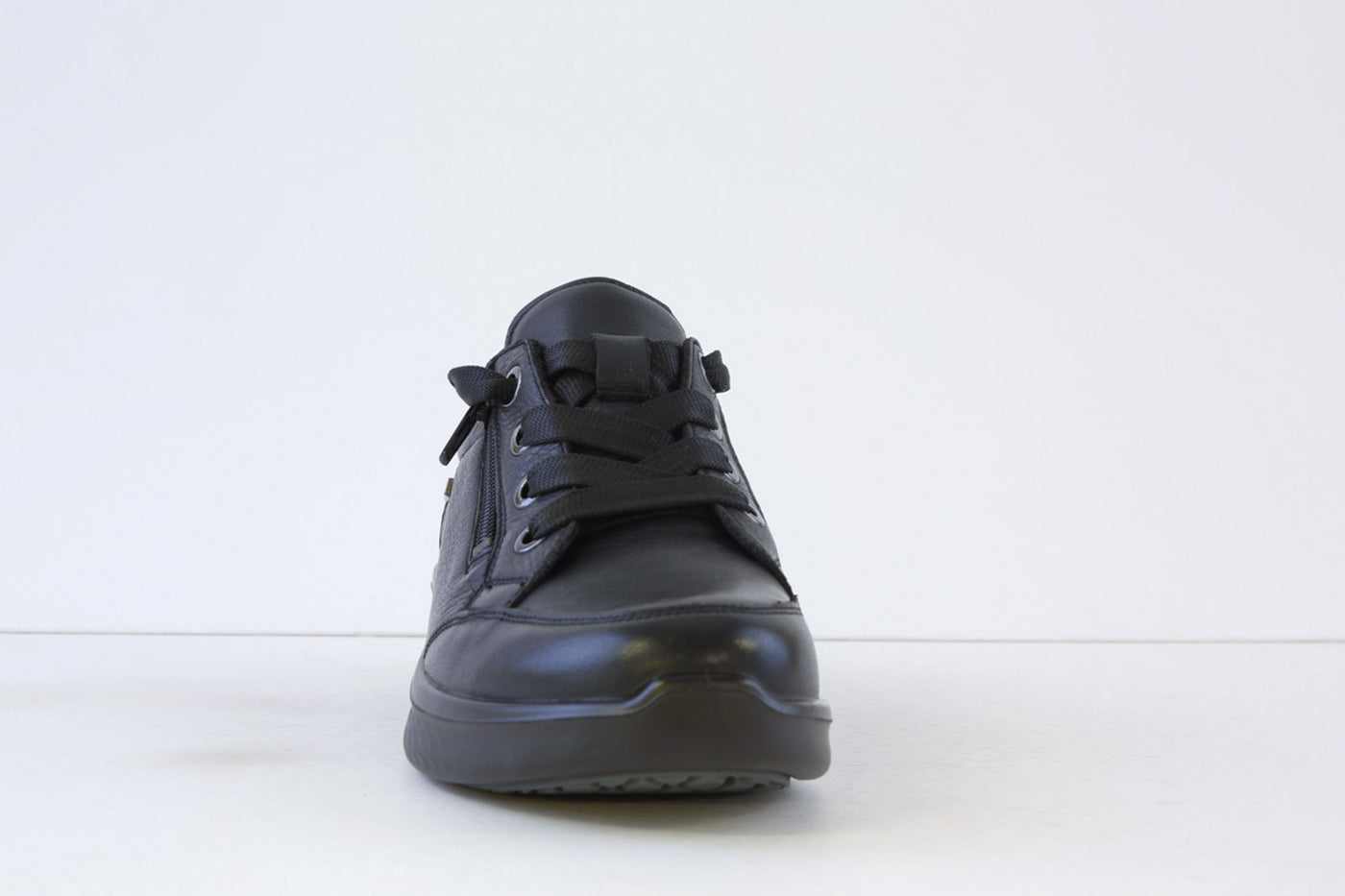 G COMFORT - P-811S LACED COMFORT SHOE - BLACK LEATHER