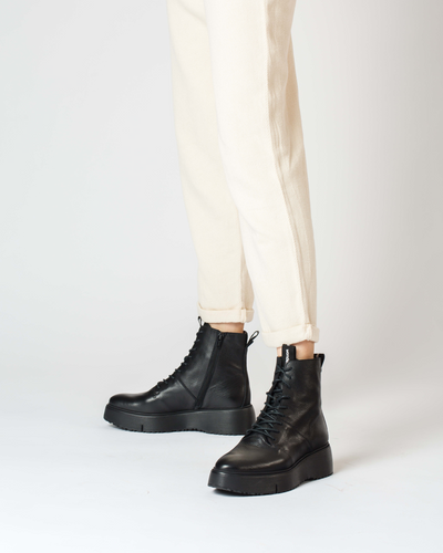WONDERS A-9350 - LACE UP WEDGE ANKLE BOOT WITH SIDE ZIP - BLACK LEATHER