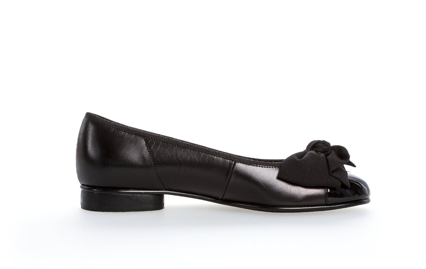 GABOR - 05.106.37 FLAT "BOW" POMP - BLACK