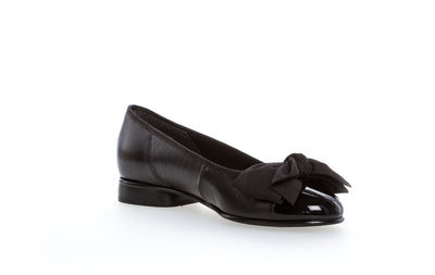 GABOR - 05.106.37 FLAT "BOW" POMP - BLACK