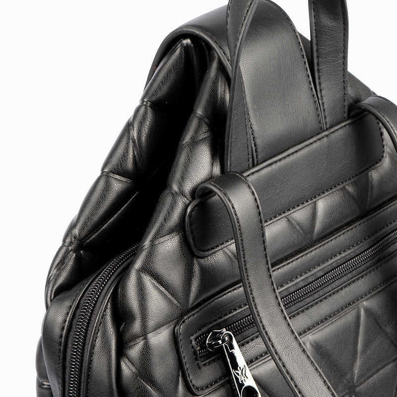 PEPE MOLL - 31130 QUILTED BACKPACK WITH ZIP CLOUSRE & MAGNETIC FLAP - BLACK