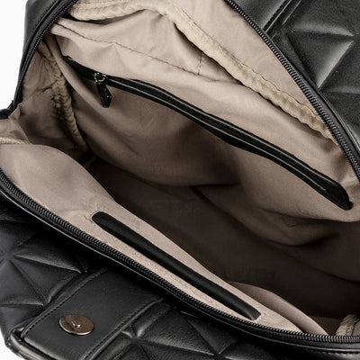 PEPE MOLL - 31130 QUILTED BACKPACK WITH ZIP CLOUSRE & MAGNETIC FLAP - BLACK