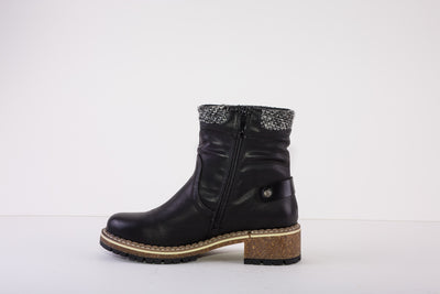 SUSST AILEEN22 LOW HEEL ZIP ANKLE BOOT - BLACK