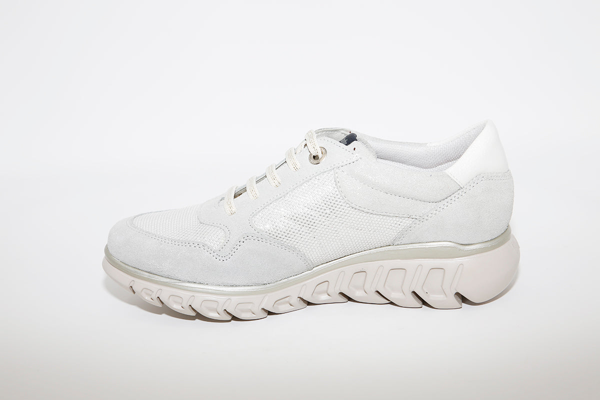CALLAGHAN - 13915 Laced Wedge Trainer - Silver