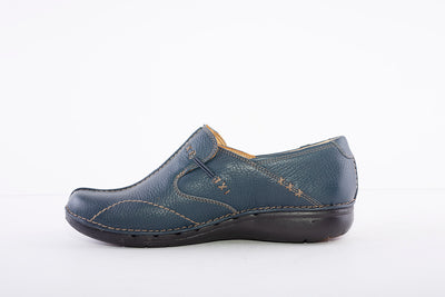 CLARKS - Un Loop Navy Leather