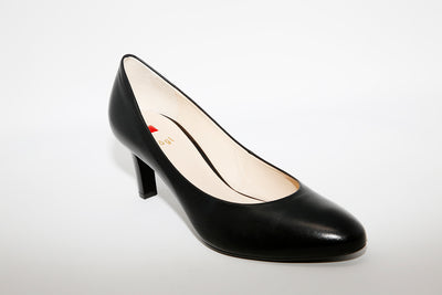 HOGL - 0-186000 Black Leather Heel Shoe