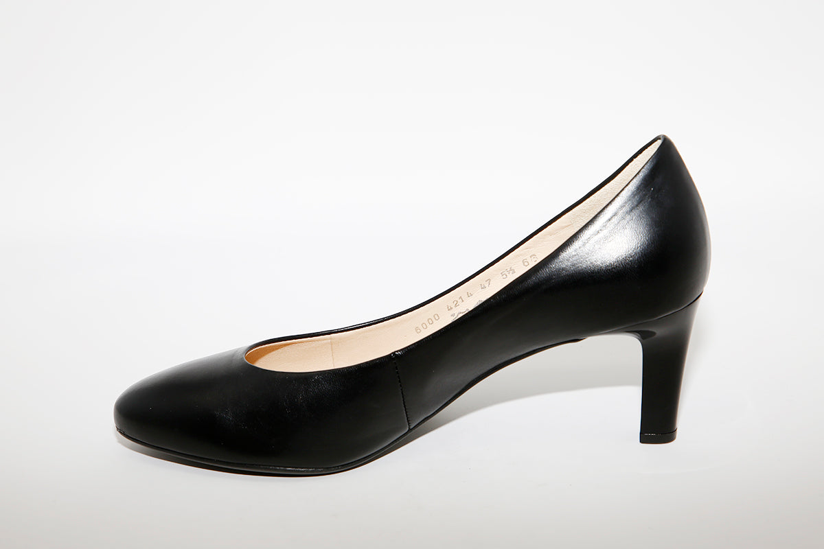 HOGL - 0-186000 Black Leather Heel Shoe