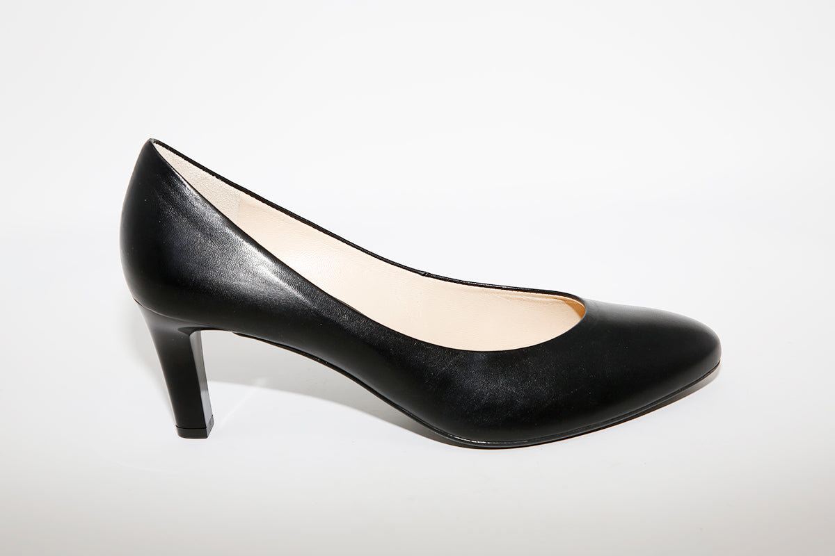 HOGL - 0-186000 Black Leather Heel Shoe