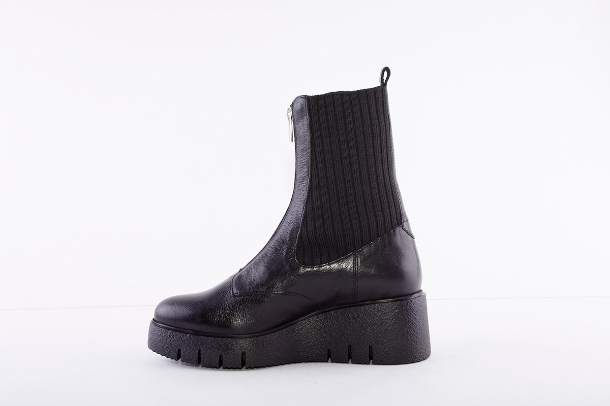 WONDERS - E-6230 WEDGE FRONT ZIP FASHION ANKLE BOOT - BLACK LEATHER