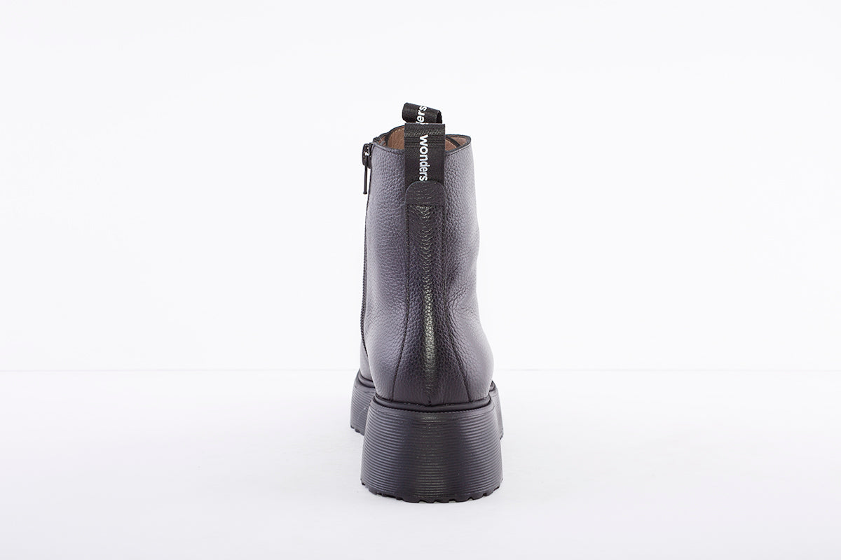 WONDERS A-9350 - LACE UP WEDGE ANKLE BOOT WITH SIDE ZIP - BLACK LEATHER