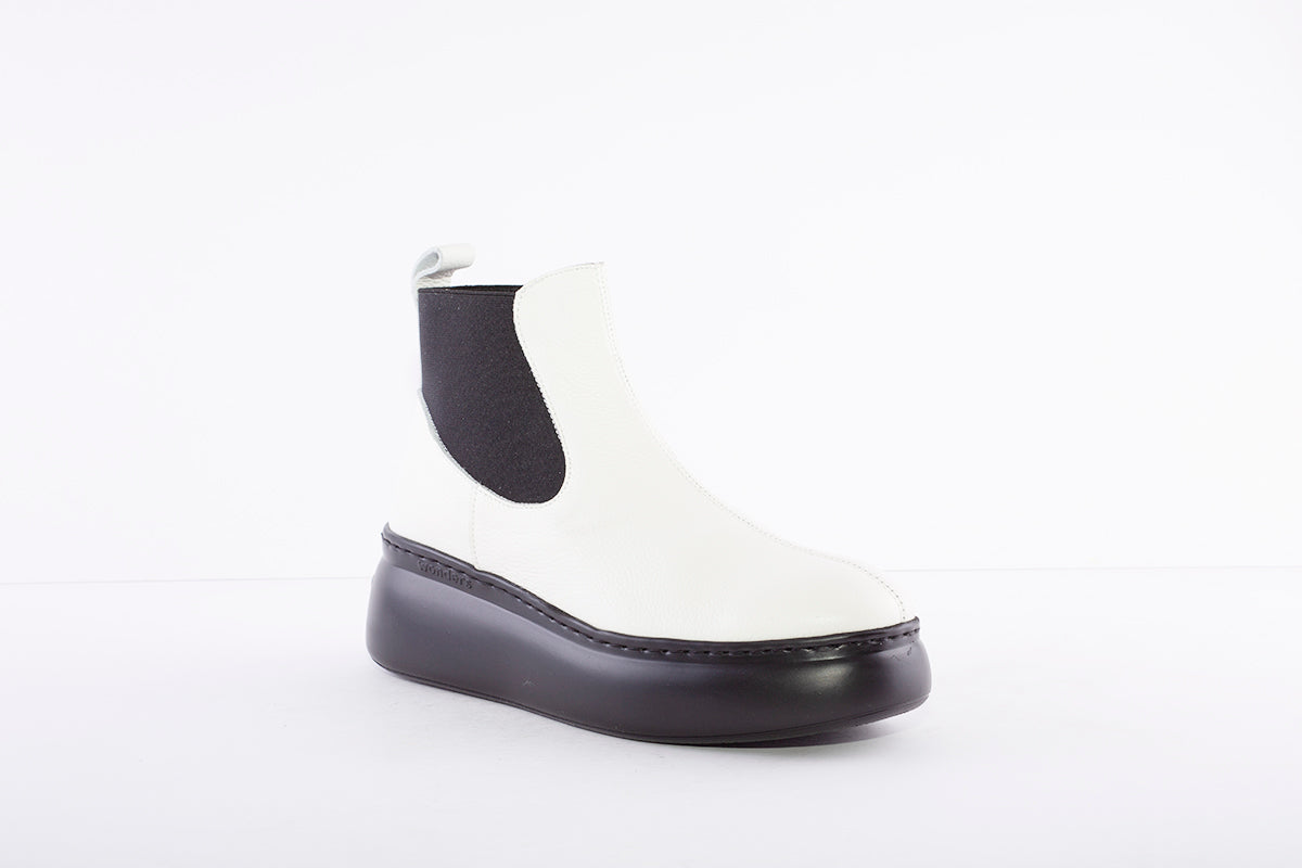 WONDERS - A-2604 PLATFORM WEDGE SLIP-ON GUSSET ANKLE BOOT - WHITE LEATHER