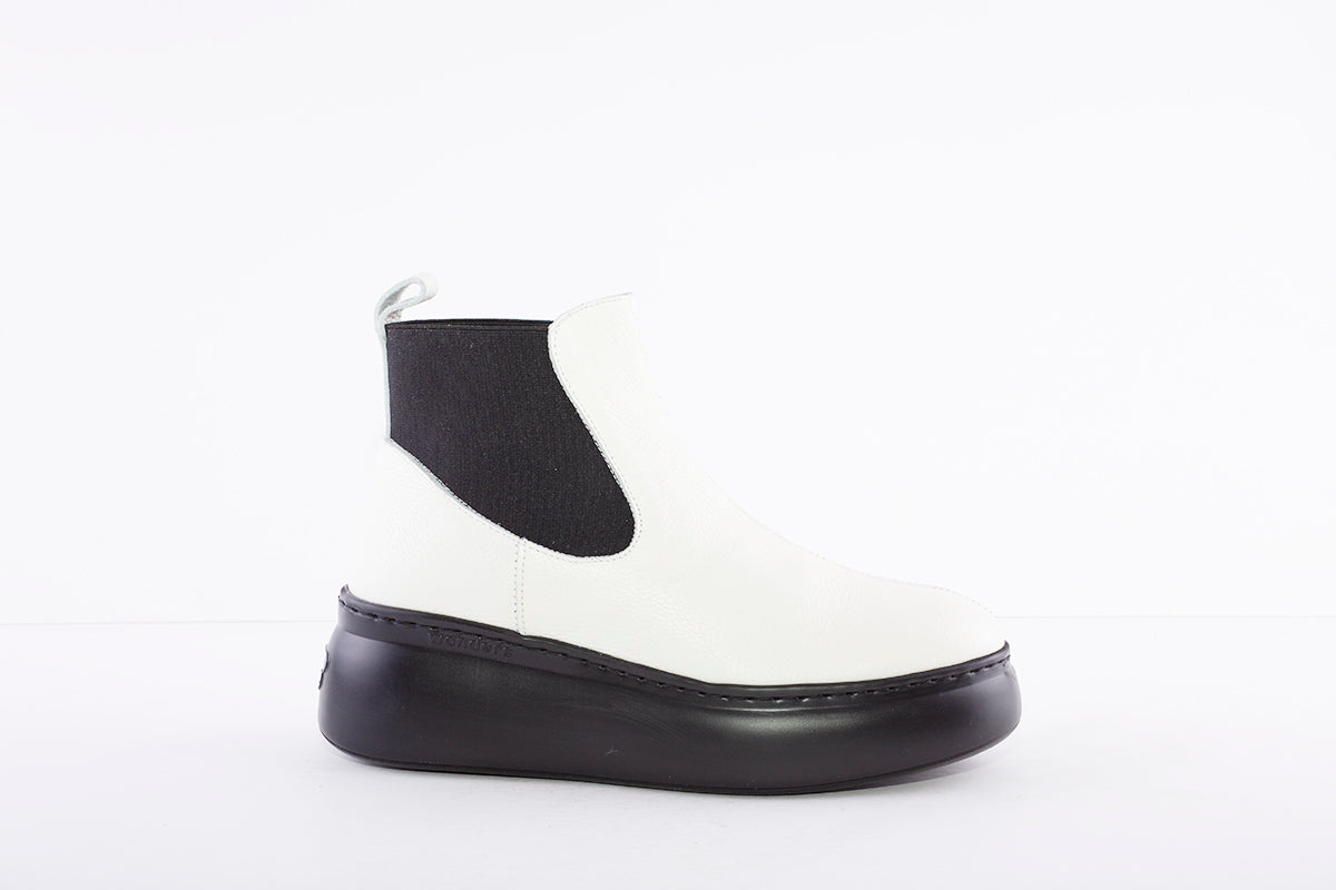 WONDERS - A-2604 PLATFORM WEDGE SLIP-ON GUSSET ANKLE BOOT - WHITE LEATHER