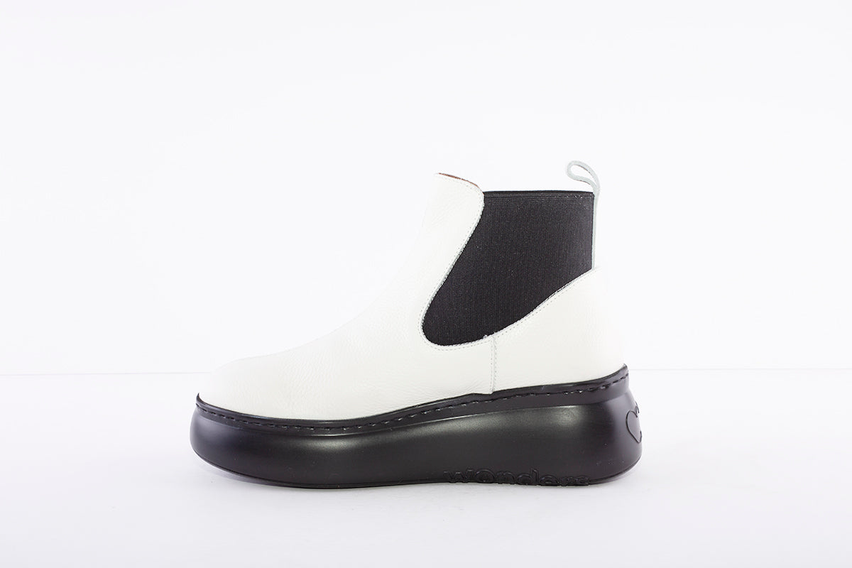 WONDERS - A-2604 PLATFORM WEDGE SLIP-ON GUSSET ANKLE BOOT - WHITE LEATHER
