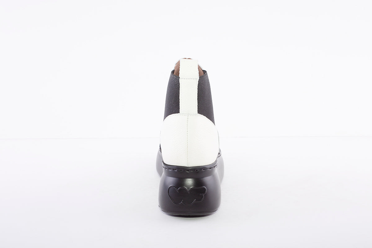 WONDERS - A-2604 PLATFORM WEDGE SLIP-ON GUSSET ANKLE BOOT - WHITE LEATHER