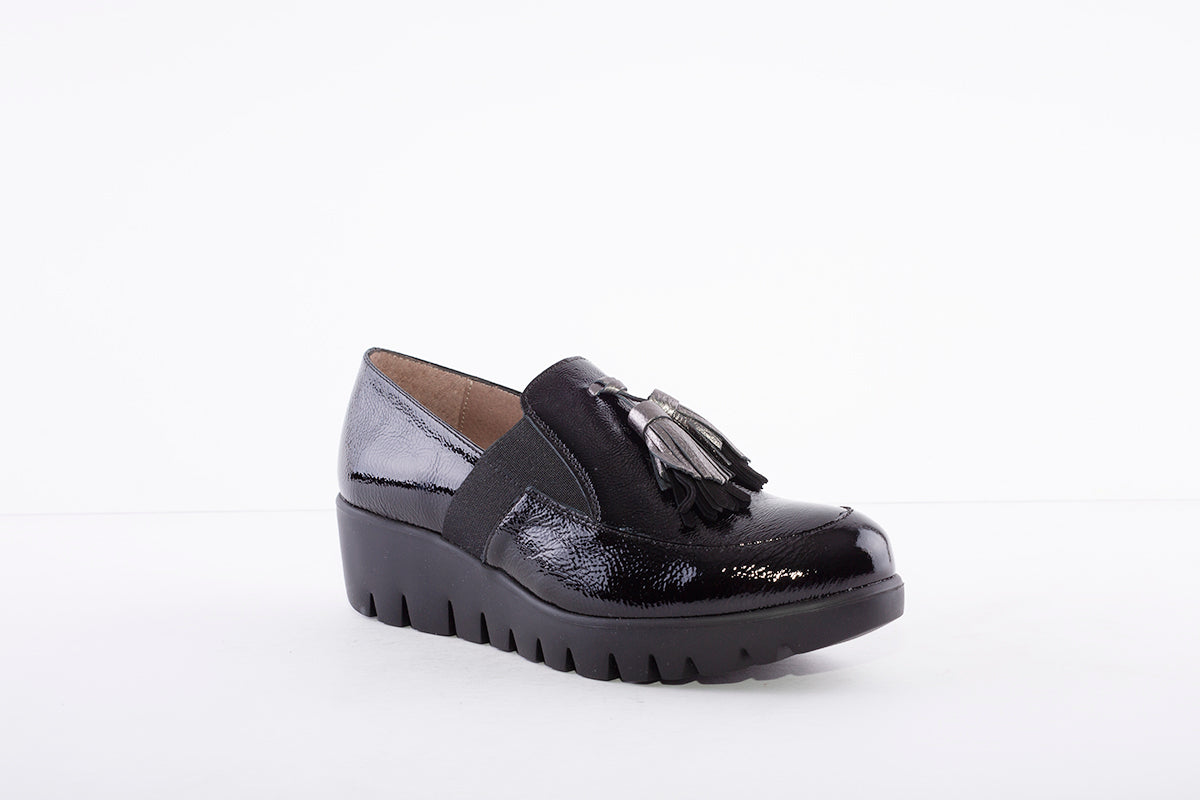 WONDERS - C-33254 WEDGE SLIP-ON TASSEL SHOE - BLACK PATENT