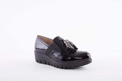 WONDERS - C-33254 WEDGE SLIP-ON TASSEL SHOE - BLACK PATENT