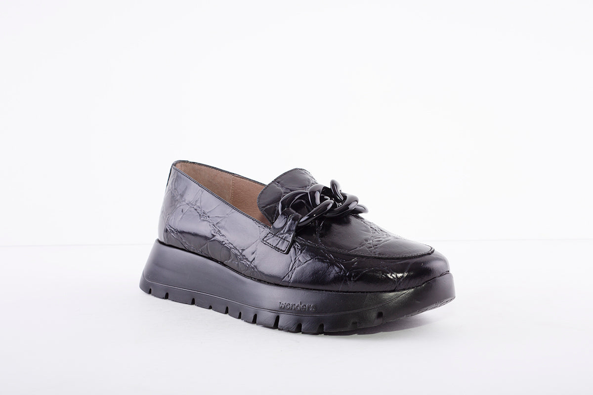 WONDERS - LOW WEDGE SLIP-ON SHOE - BLACK LEATHER
