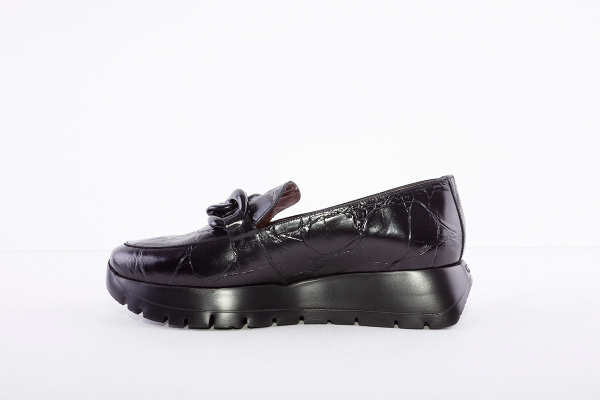 WONDERS - LOW WEDGE SLIP-ON SHOE - BLACK LEATHER
