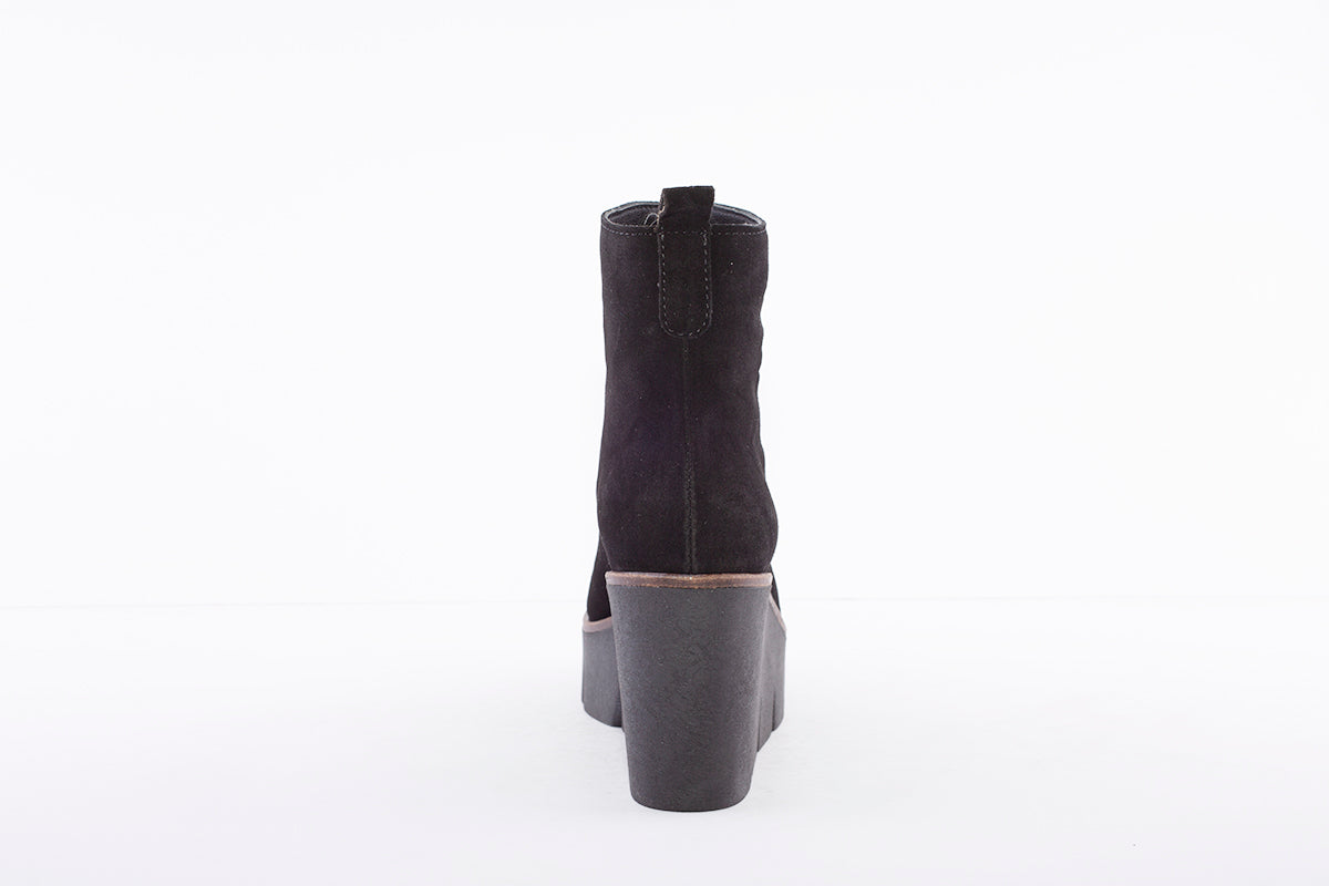 ALPE - 4553 FRONT ZIP WEDGE ANKLE BOOT - BLACK SUEDE
