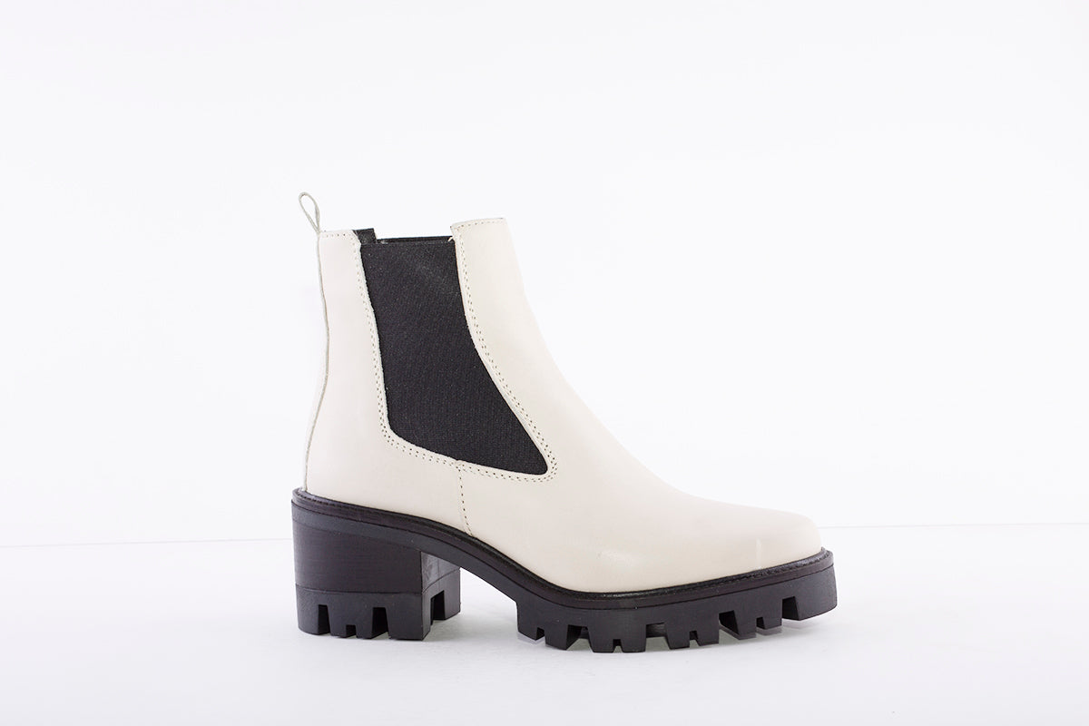 ALPE - 2034 MEDIUM BLOCK HEEL GUSSET ANKLE BOOT - CREAM