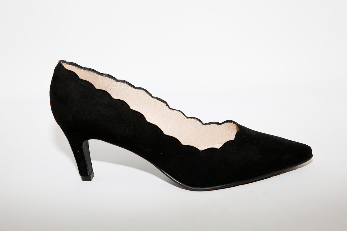 BRENDA ZARO - T3094 Black Suede Heel Court Shoe