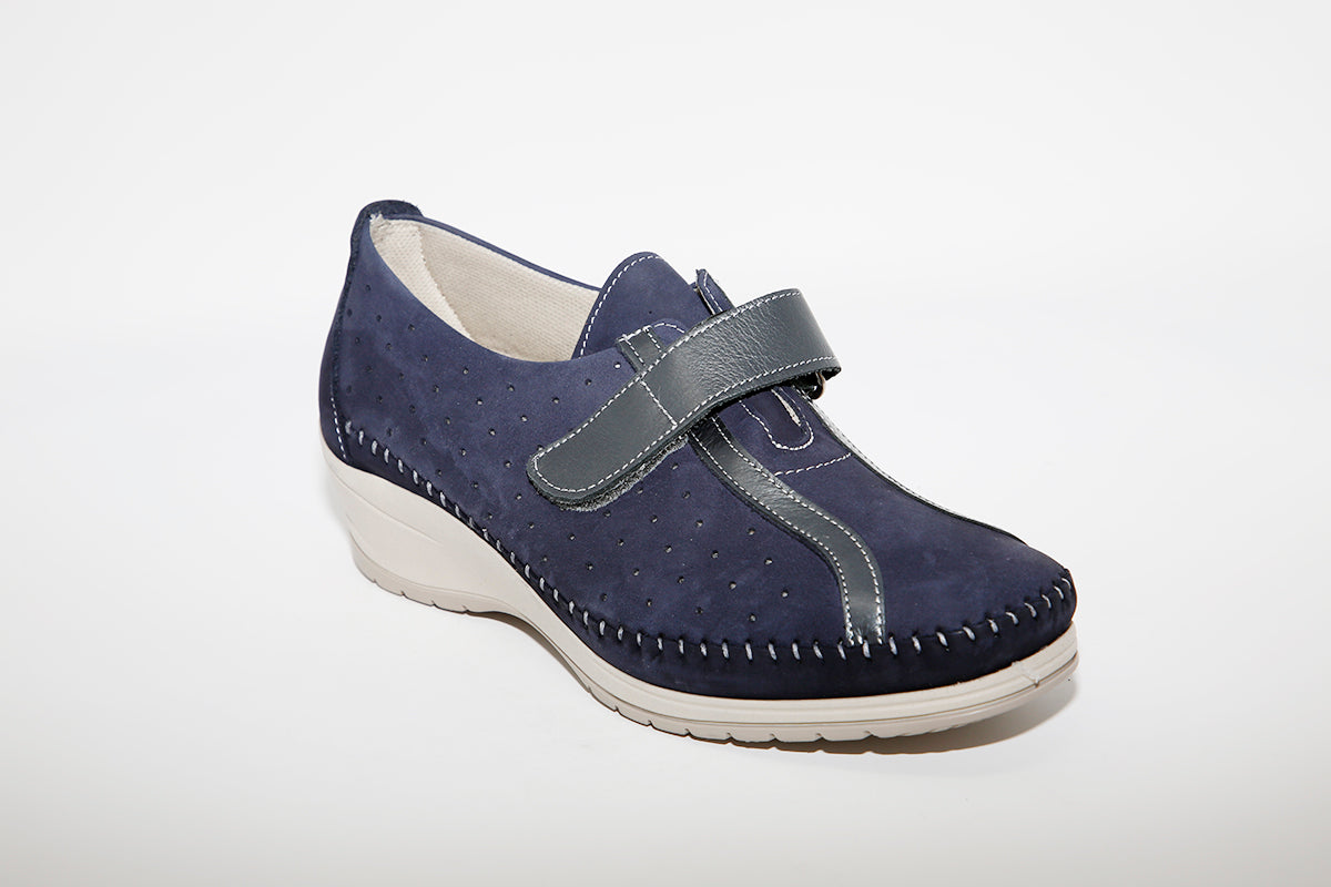 LEON D'ORO - 1039 MEDIUM WEDGE STRAP SHOE - NAVY SUEDE