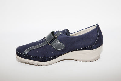 LEON D'ORO - 1039 MEDIUM WEDGE STRAP SHOE - NAVY SUEDE