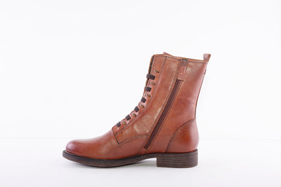 TAMARIS - 25101-305 FLAT LACED ANKLE BOOT - TAN