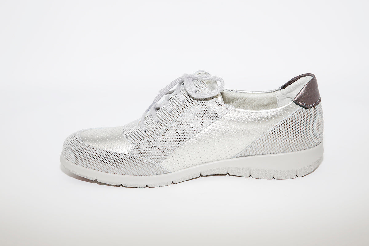 SUAVE - FLAT LACED CASUAL SHOE - SILVER MULTI