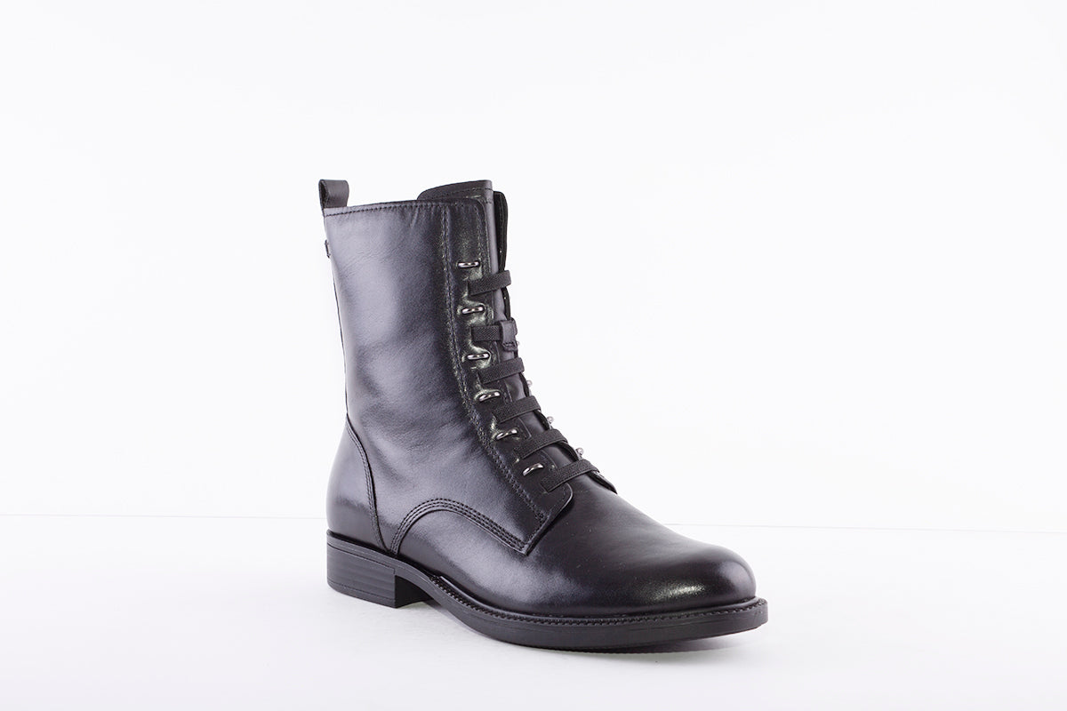 TAMARIS - 25101-001 FLAT LACED ANKLE BOOT - BLACK