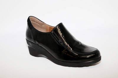 SOFTWAVES - 4.81.05 MEDIUM WEDGE LADIES SHOE - BLACK PATENT