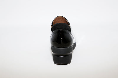SOFTWAVES - 4.81.05 MEDIUM WEDGE LADIES SHOE - BLACK PATENT