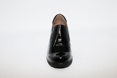 SOFTWAVES - 4.81.05 MEDIUM WEDGE LADIES SHOE - BLACK PATENT