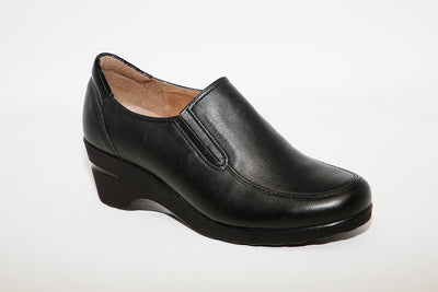 SOFTWAVES - 4.81.05 MEDIUM WEDGE LADIES SHOE - BLACK LEATHER