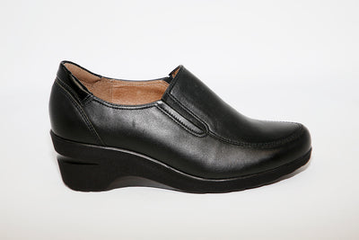 SOFTWAVES - 4.81.05 MEDIUM WEDGE LADIES SHOE - BLACK LEATHER